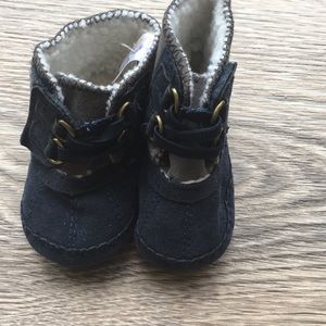 Koala Brand Baby Size 2 Fuzzy Boots